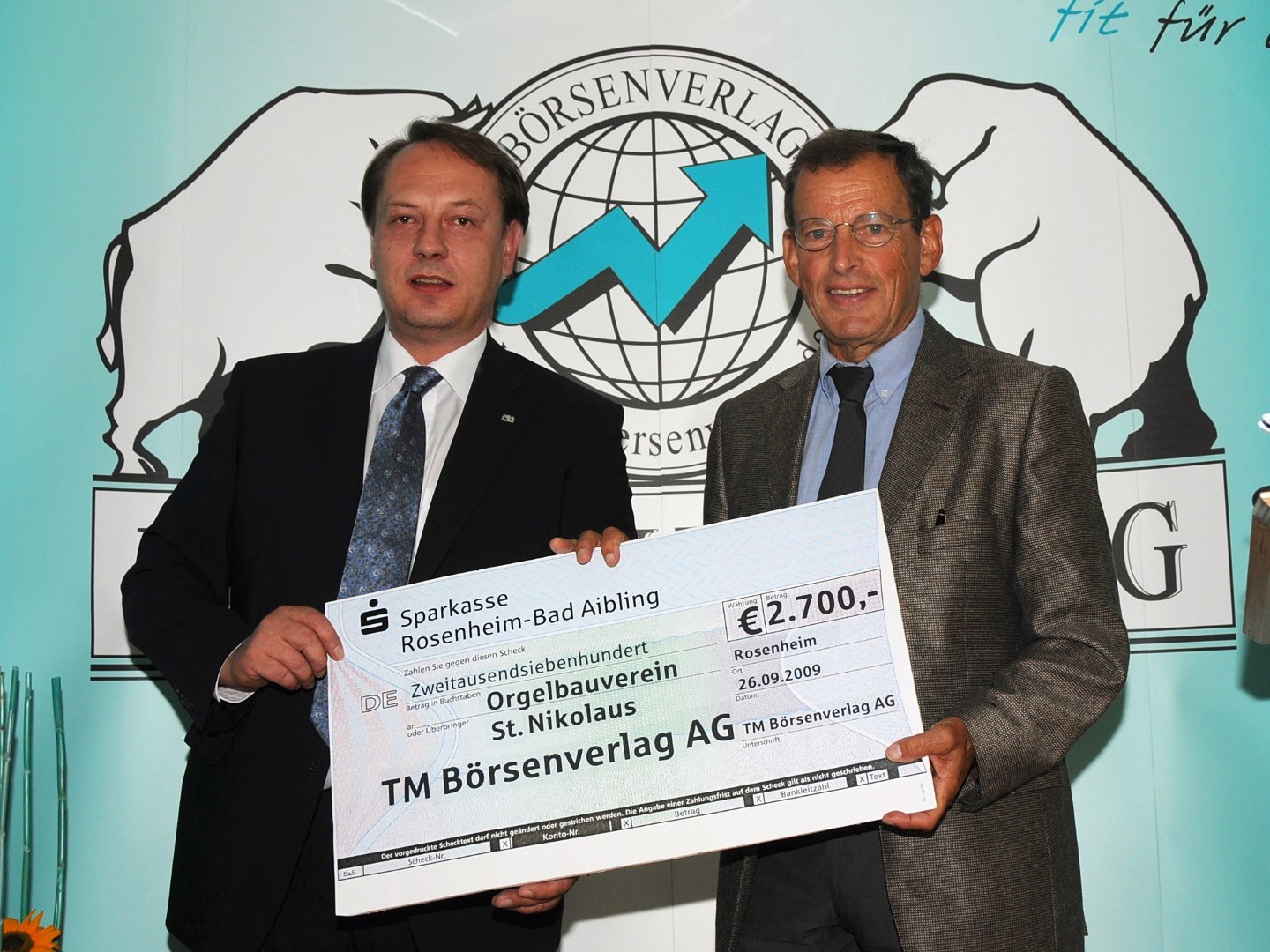 2.700 Euro an den Orgelbauverein St. Nikolaus